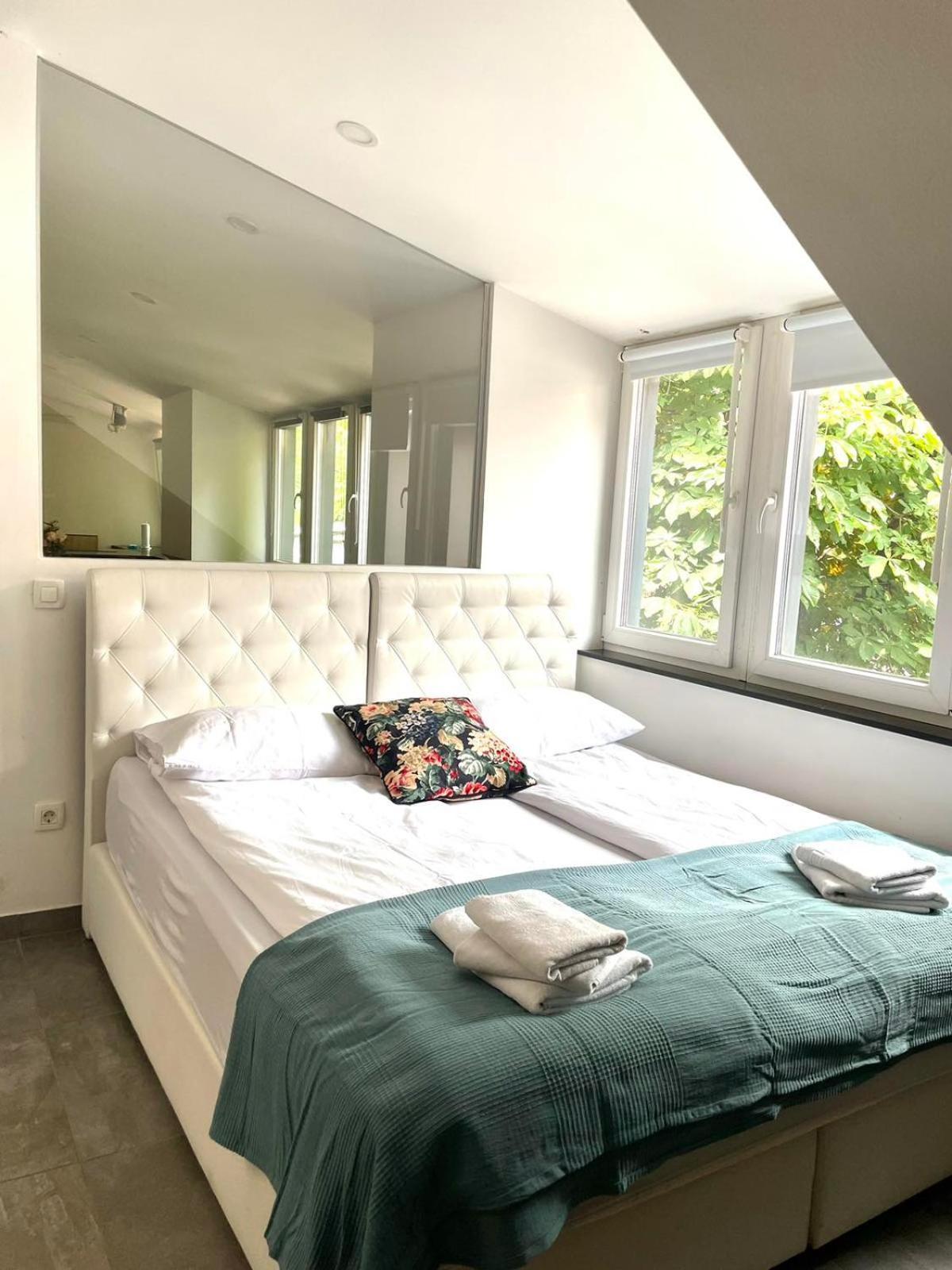 Khan Apartments Ljubljana Bagian luar foto